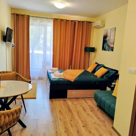 Lägenhetshotell One-room Boutique At Sunrise Obzor